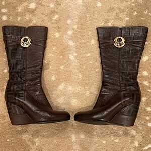 Fendi zucchini wedge boot 
Wear on soles